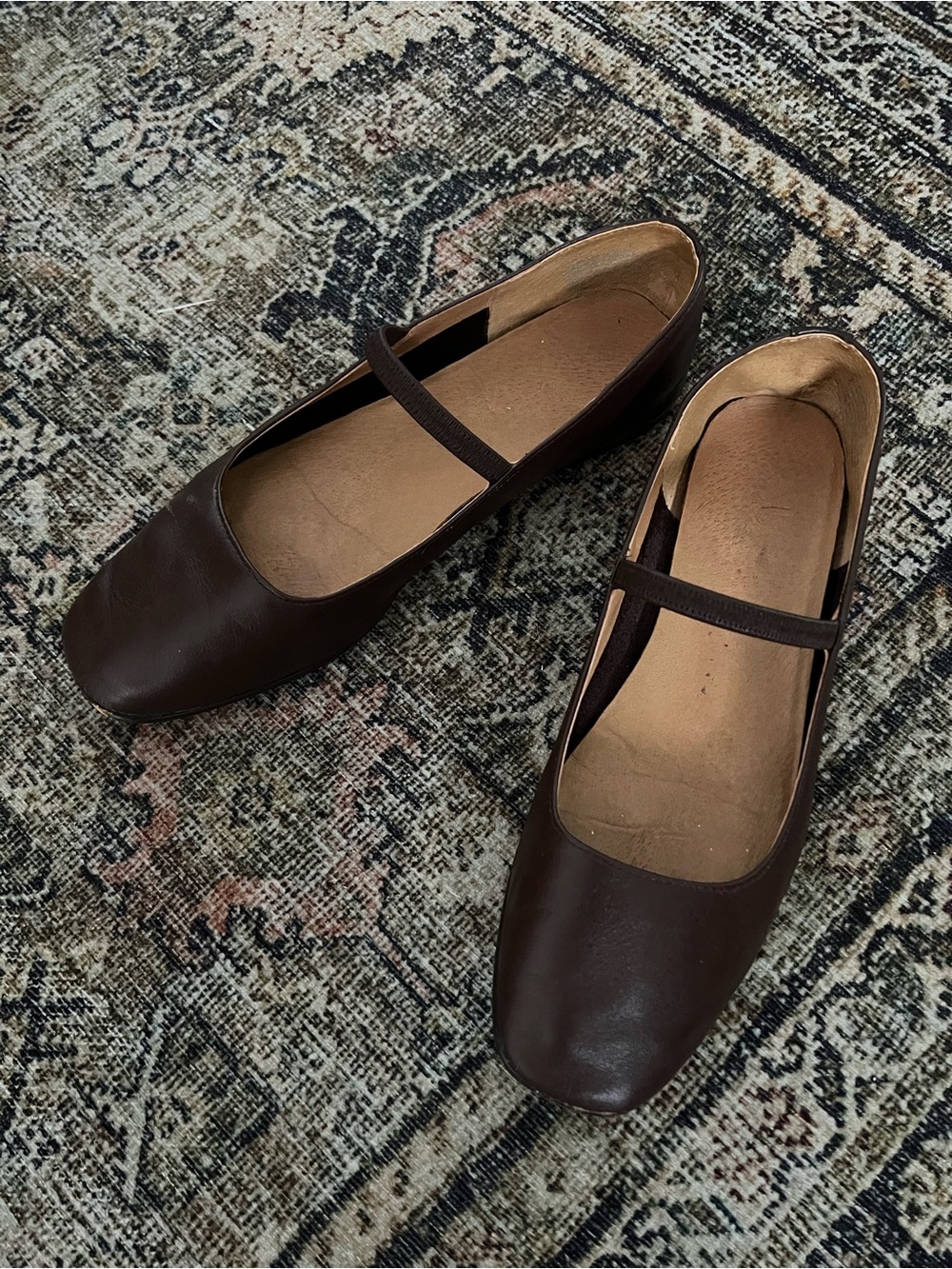 Madewell The Greta Ballet Flat in Leather Chocolate Raisin. Size 7